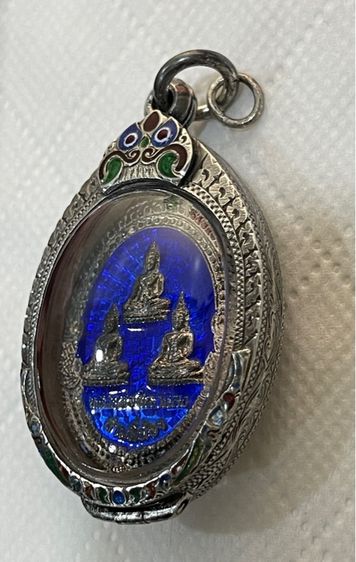 เหรียญสามพี่น้อง หลวงปู่หลิว ปี 40 เนื้อเงินลงยาสวยเดิม พร้อมตลับเงินลงยา  รูปที่ 2