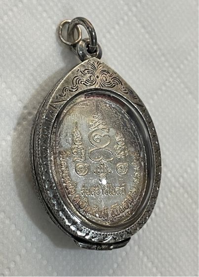 เหรียญสามพี่น้อง หลวงปู่หลิว ปี 40 เนื้อเงินลงยาสวยเดิม พร้อมตลับเงินลงยา  รูปที่ 6