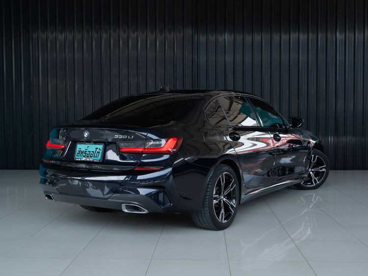 BMW Series 3 2022 330Li Sedan เบนซิน ไม่ติดแก๊ส เกียร์อัตโนมัติ ดำ รูปที่ 4