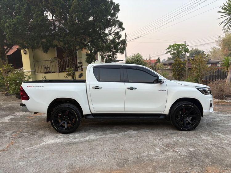 Toyota Hilux Revo 2019 2.4 E Prerunner Pickup ดีเซล เกียร์ธรรมดา ขาว รูปที่ 3