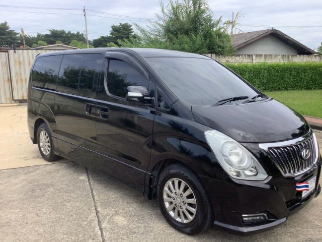 รถ Hyundai H-1  2.5 Elite สี ดำ