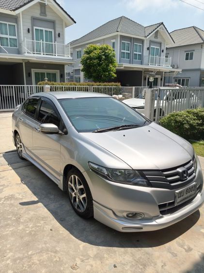 รถ Honda City 1.5 Sv i-VTEC สี บรอนซ์เงิน