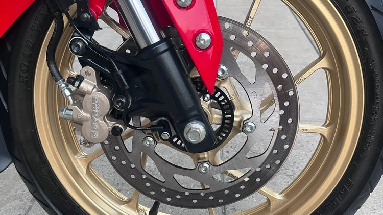   R15 M ABS ปี 22 ไมล์ 1016 km. รูปที่ 6