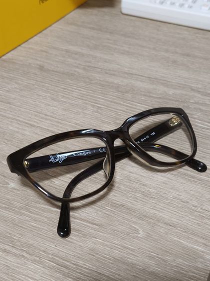 แว่นตาVogue