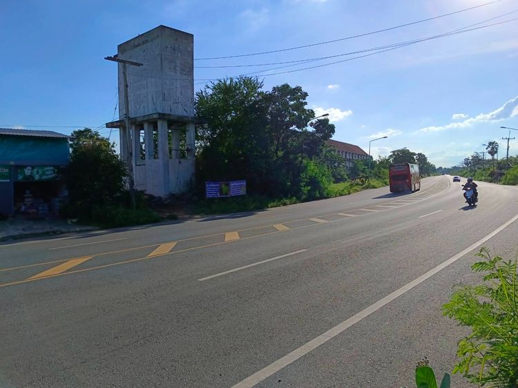 ขายที่ดิน 16ไร่ 27.9วา ติดถนนหลวง3211 (4เลน) บ้านเชี่ยน หันคา ชัยนาท 300,000ต่อไร่ ถมแล้ว น้ำไม่ท่วม เหมาะทำ ปั้มน้ำมัน รีสอร์ท โรงงาน