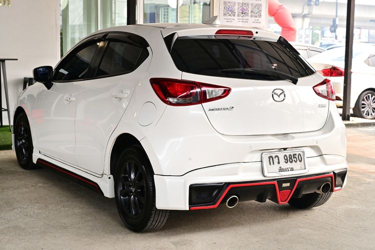Mazda Mazda 2 2018 1.3 High Connect Sedan เบนซิน ไม่ติดแก๊ส เกียร์อัตโนมัติ ขาว รูปที่ 4