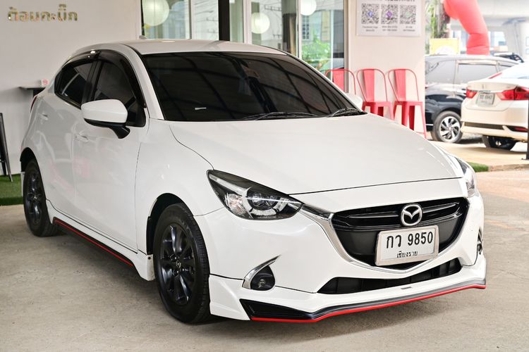 Mazda Mazda 2 2018 1.3 High Connect Sedan เบนซิน ไม่ติดแก๊ส เกียร์อัตโนมัติ ขาว รูปที่ 3