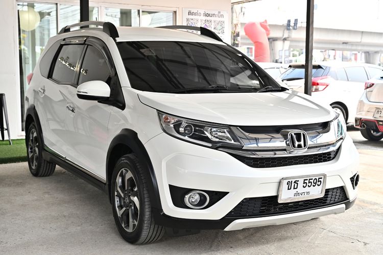 Honda BR-V 2017 1.5 SV Utility-car เบนซิน ไม่ติดแก๊ส เกียร์อัตโนมัติ ขาว รูปที่ 3
