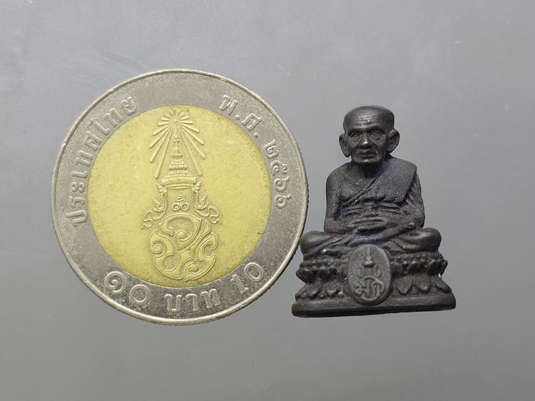 สมเด็จหลวงพ่อทวด วัดช้างให้ ลอยองค์ ม.ว.ก. เนื้อนวะโลหะ ที่ระลึกเฉลิมพระเกียรติ 50 พรรษา พระบรมโอรสาธิราชๆ พุทธาภิเษก ณ วัดพระศรีๆ 2544 พร้อ รูปที่ 8