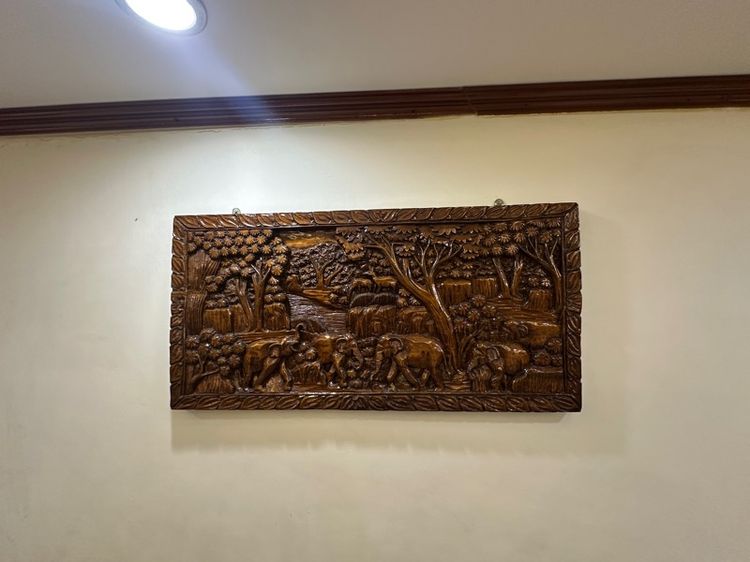 ชุดแกะสลัก เก้าอี้พร้อมโต๊ะกลางเป็นแกะสลักทั้งหมด รูปที่ 3