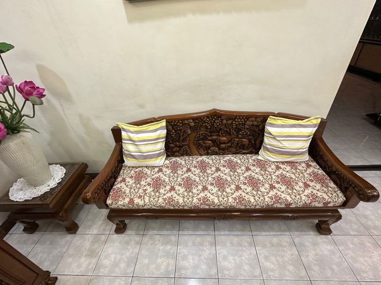 ชุดแกะสลัก เก้าอี้พร้อมโต๊ะกลางเป็นแกะสลักทั้งหมด รูปที่ 6