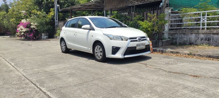 Toyota Yaris 2016 1.2 E Sedan เบนซิน ไม่ติดแก๊ส เกียร์อัตโนมัติ ขาว รูปที่ 2