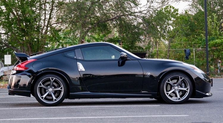 Nissan 370Z 2010 3.7 Sedan เบนซิน ไม่ติดแก๊ส เกียร์อัตโนมัติ ดำ รูปที่ 4