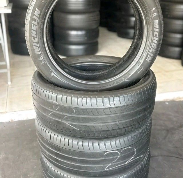ยางเปอร์เซ็นรถยนต์ 215 50 R18 2เส้น