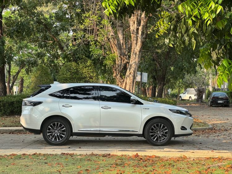 Toyota Harrier 2015 2.5 Hybrid Utility-car ไฮบริด ไม่ติดแก๊ส เกียร์อัตโนมัติ ขาว รูปที่ 4