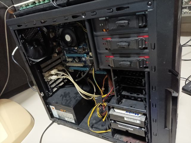 ปล่อยให้ไปใช้กันครับ AMD A8  ram 8 hd 760 GB. ATI  การ์ดจอ รูปที่ 6