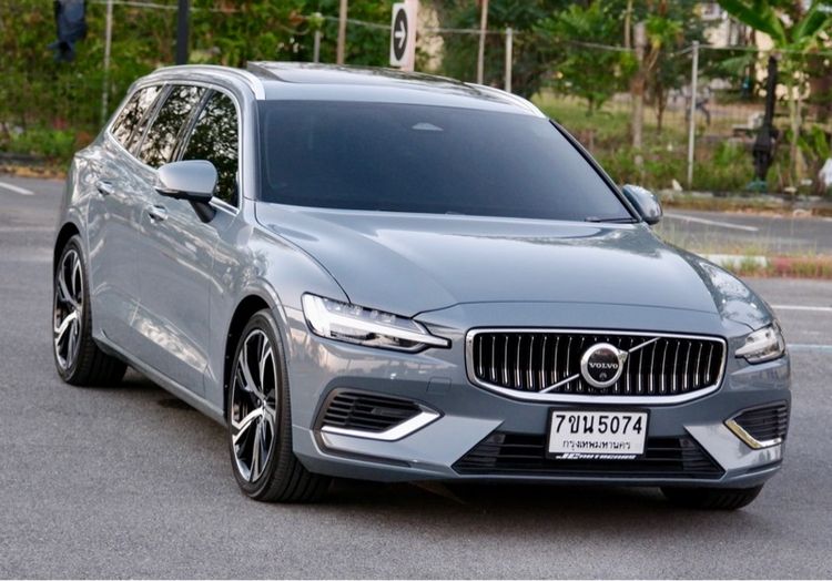 รถ Volvo V60 2.0 T8 Inscription 4WD สี เทา