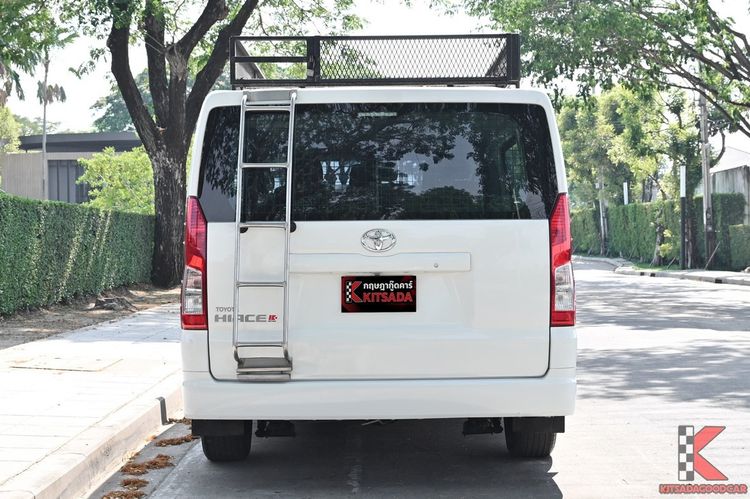 Toyota Hiace 2020 2.8 economy Van ดีเซล ไม่ติดแก๊ส เกียร์ธรรมดา ขาว รูปที่ 4
