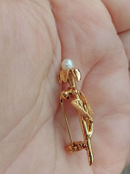 เข็มกลัดมุกแท้ เรือนสีทองอร่ามสวย รูปที่ 2