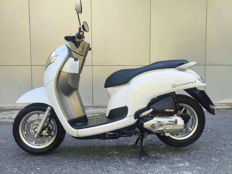 Honda รุ่น Scoopy i 110cc ปี 2018 สตาร์ทมือ 
