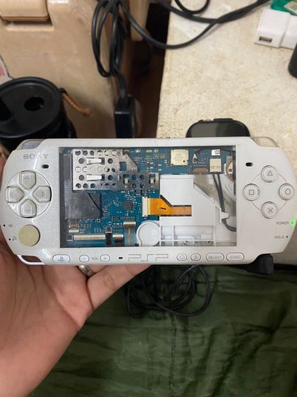 ขาย psp 3000 มือสอง ขายตามสภาพครับใส่จอเล่นได้ปกติครับ รูปที่ 10