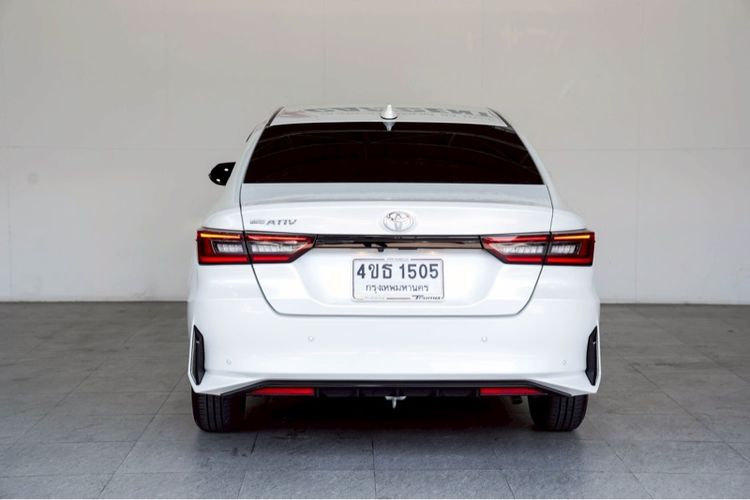 Toyota Yaris ATIV 2023 1.2 Premium Sedan เบนซิน ไม่ติดแก๊ส เกียร์อัตโนมัติ ขาว รูปที่ 3