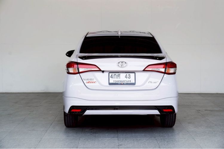 Toyota Yaris ATIV 2022 1.2 Sport Premium Sedan เบนซิน ไม่ติดแก๊ส เกียร์อัตโนมัติ ขาว รูปที่ 2