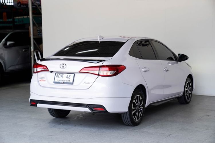 Toyota Yaris ATIV 2022 1.2 Sport Premium Sedan เบนซิน ไม่ติดแก๊ส เกียร์อัตโนมัติ ขาว รูปที่ 4