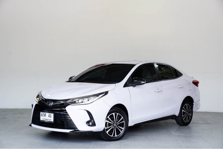 Toyota Yaris ATIV 2022 1.2 Sport Premium Sedan เบนซิน ไม่ติดแก๊ส เกียร์อัตโนมัติ ขาว รูปที่ 3
