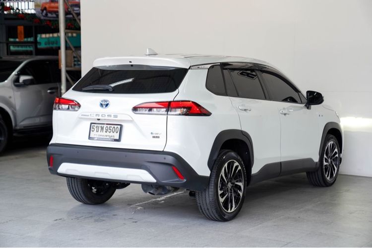 Toyota Corolla Cross 2024 1.8 Hybrid Premium Utility-car ปลั๊กอินไฮบริด (PHEV) ไม่ติดแก๊ส เกียร์อัตโนมัติ ขาว รูปที่ 3