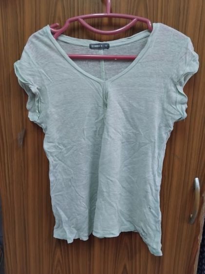 CC Double O เสื้อยืดคอวี สีเขียวพาสเทล แขนระบายสุดน่ารัก ไซส์ XS รูปที่ 2