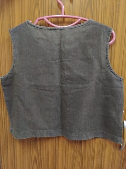 เสื้อแขนกุดผ้าลินิน สีเทาเข้ม ปักกระเป๋าสีชมพู อก 40 สภาพดีมาก รูปที่ 2