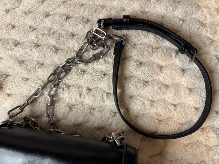 กระเป๋า charles and keith รูปที่ 5