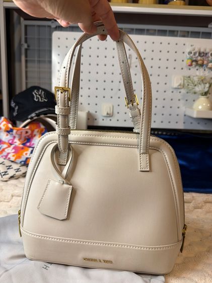 กระเป๋า charles and keith