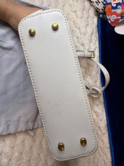 กระเป๋า charles and keith รูปที่ 4