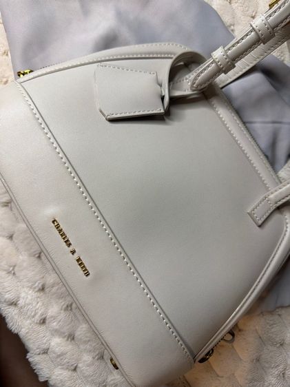 กระเป๋า charles and keith รูปที่ 2