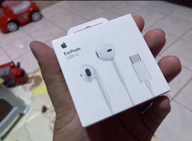 ขออนุญาติส่งต่อ
หูฟังไอโฟน  Apple Earpods Usb-C มือสองครบกล่อง(มีใบเสร็จ)

ไม่มีตำหนิ สภาพ เหมือนใหม่สายยังขาว