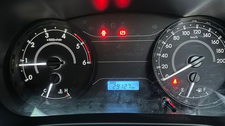 Toyota Hilux Revo 2021 Smart Cab 2.4 Entry Z Edition Pickup ดีเซล เกียร์ธรรมดา ดำ รูปที่ 3