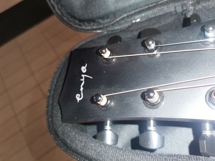 กีต้าร์​โปร่งไฟฟ้า รูปที่ 14