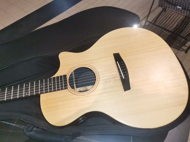 กีต้าร์​โปร่งไฟฟ้า รูปที่ 15