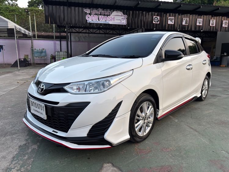 Toyota Yaris 2018 1.2 E Sedan เบนซิน เกียร์อัตโนมัติ ขาว รูปที่ 2