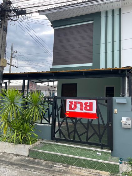 ชายทาวน์เฮ้าส์2ชั้น