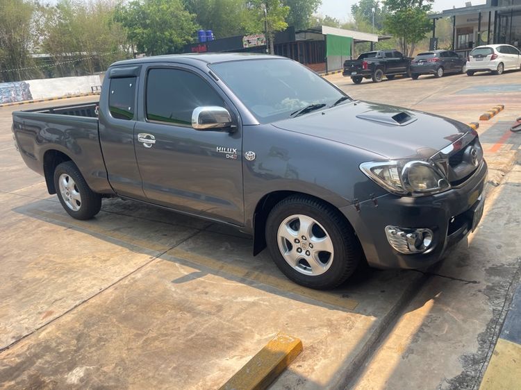รถ Toyota Hilux Vigo 2.5 E สี เทา