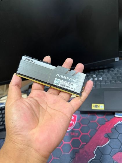 แรม RAM 8GB DDR4 3200MHz G.SKILL TRIDENT Z RGB (F4-3200C16D-16GTZR) สอบถามได้