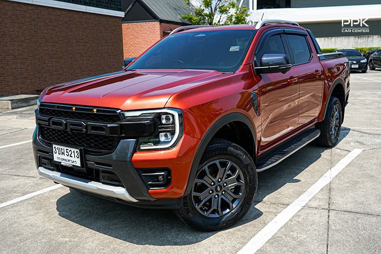 รถ Ford Ranger 2.0 Hi-Rider Wildtrak สี ส้ม