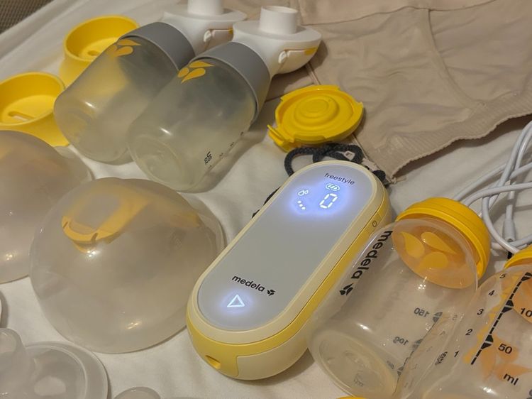 เครื่องปั้ม Medela Free Style