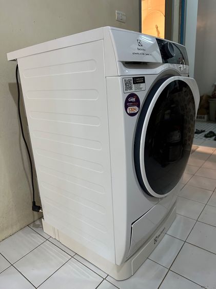 เครื่ิองอบผ้าฝาหน้า 8kg. ยี่ห้อ Electrolux รูปที่ 4