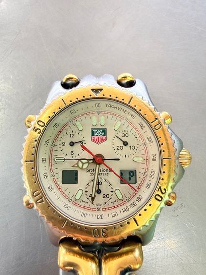 Tag Heuer ก้างปลา 2tone King Size Chronograph Digital Quartz หน้าครีม กระจกคริสตัลแซฟไฟร์ ขนาด 38mm รูปที่ 2