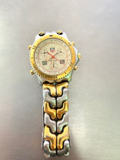 Tag Heuer ก้างปลา 2tone King Size Chronograph Digital Quartz หน้าครีม กระจกคริสตัลแซฟไฟร์ ขนาด 38mm รูปที่ 3