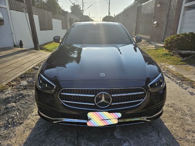 Mercedes-Benz E-Class 2021 E300e Sedan ปลั๊กอินไฮบริด (PHEV) ไม่ติดแก๊ส เกียร์อัตโนมัติ ดำ รูปที่ 3